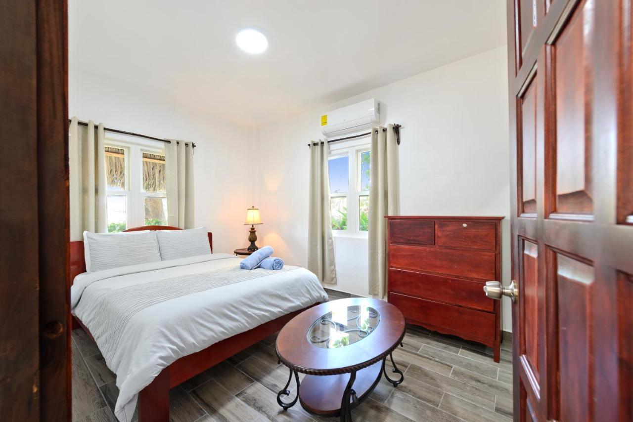 Parrot Cove Lodge Хопкинс Экстерьер фото