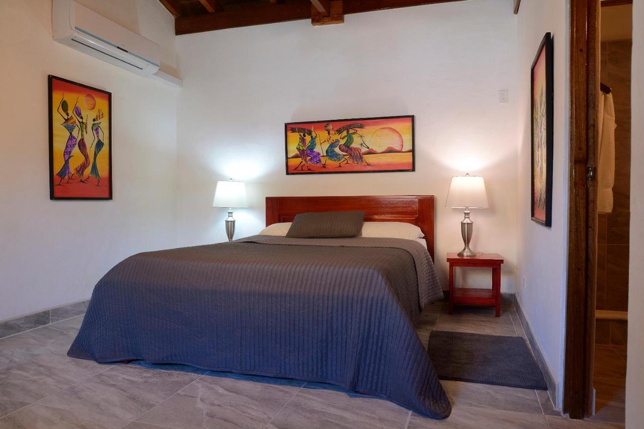 Parrot Cove Lodge Хопкинс Экстерьер фото